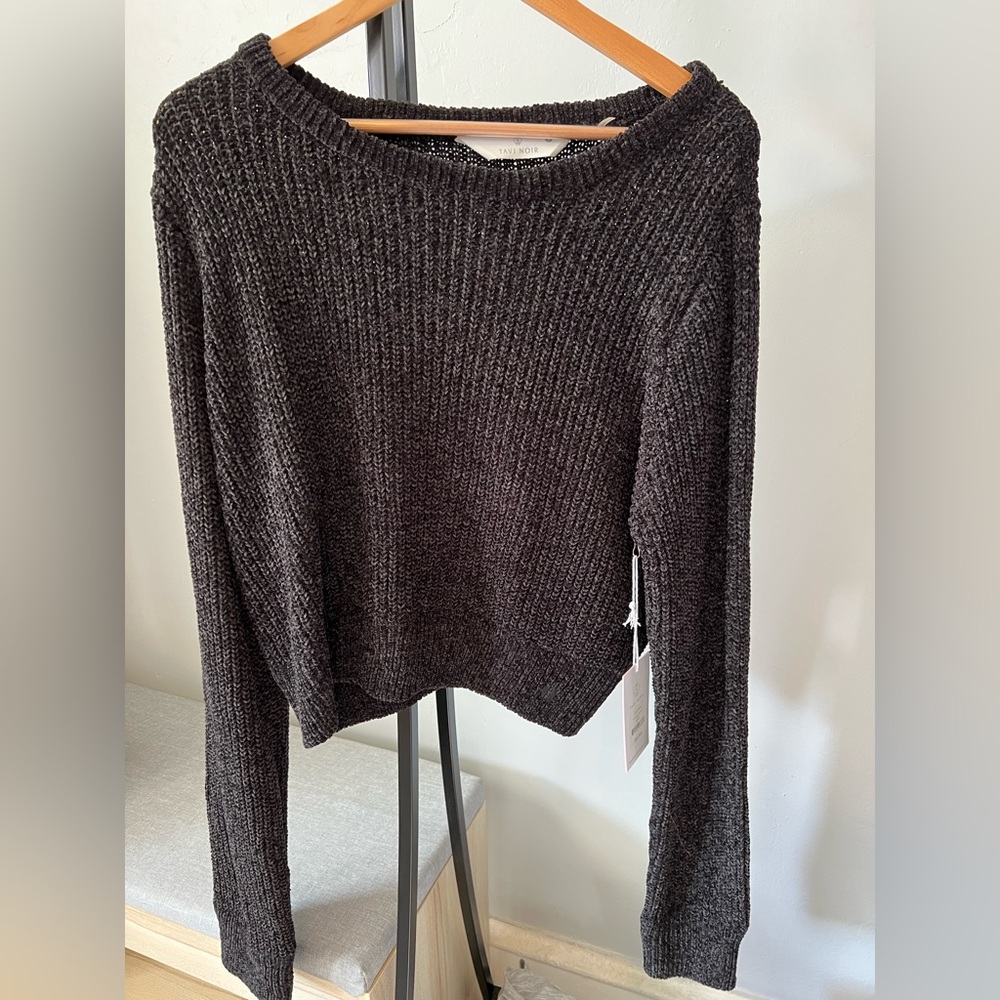 Tavi Noir warm and cozy semi cropped sweater. NWT